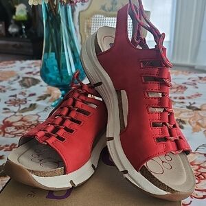 NWB Bionica Ormond size 7.5